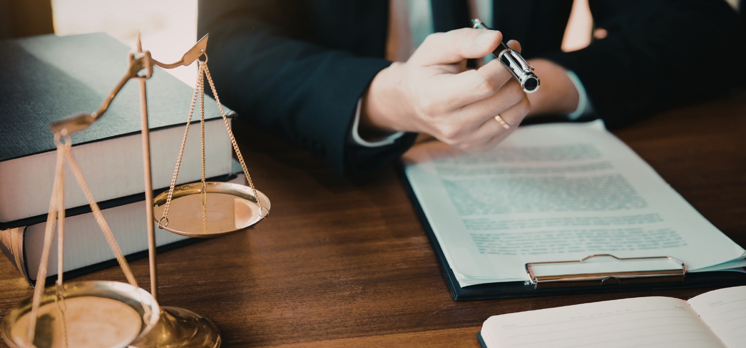 Kto może sporządzić opinię prawną